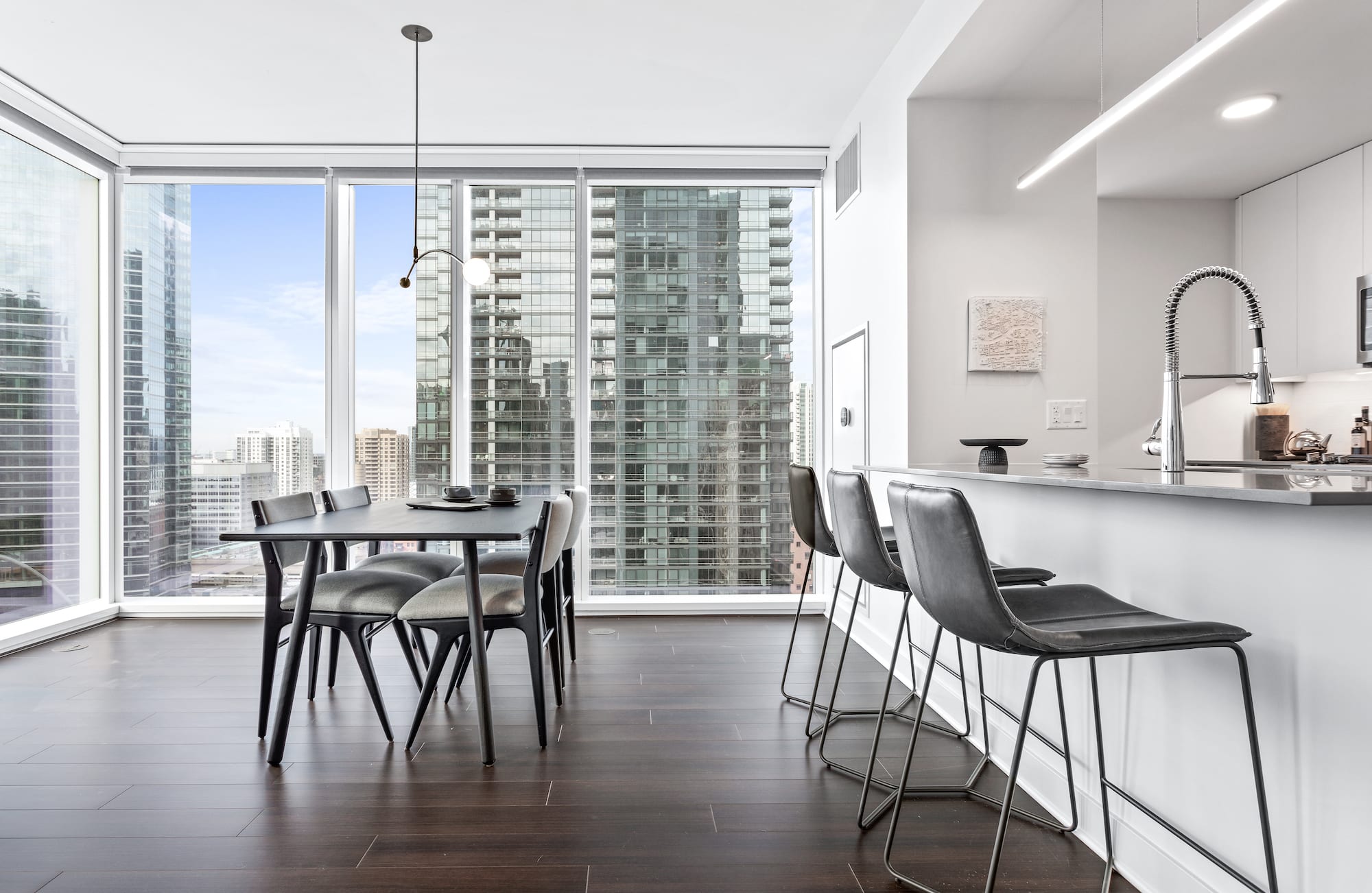 Thumbnail for North Side Luxury Apartment Rentals Chicago