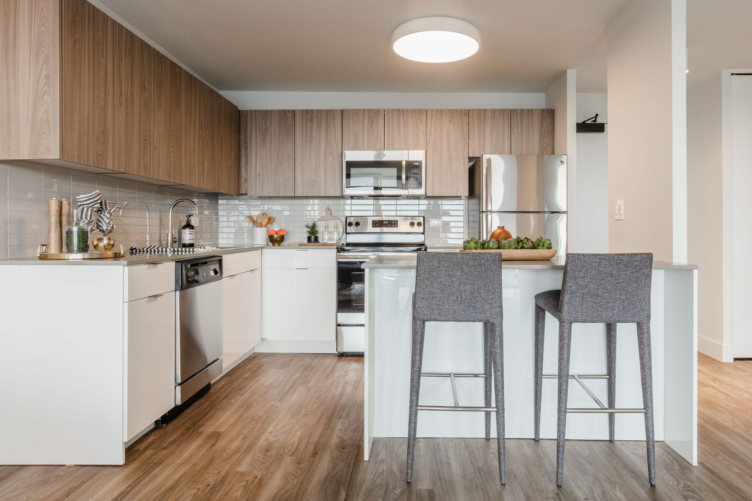 What You Can Get for 2,000 Monthly Rent in Old Town, Chicago Luxury Apartments Chicago