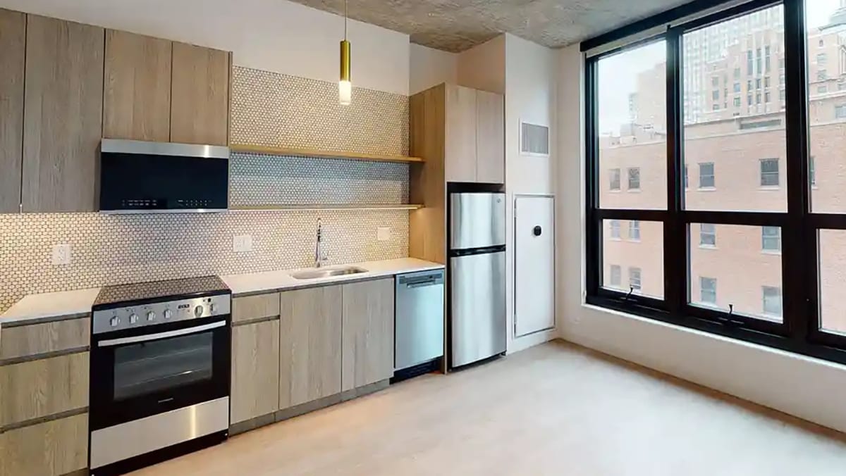 Broker Round Table: AMLI 808 - Luxury Apartments & Rentals in Chicago ...