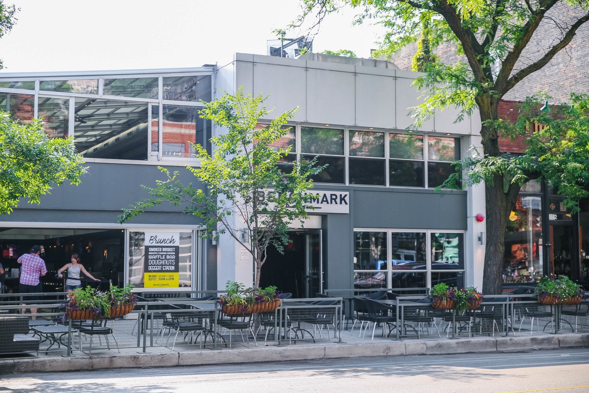 The Best Chicago Old Town Bars to Try This Weekend Luxury Apartments Chicago Luxury Living