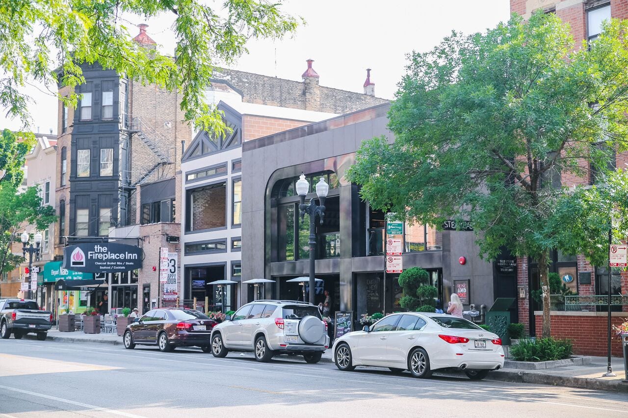 Make Dinner Plans at These Old Town Chicago Restaurants Luxury