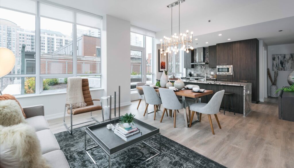 The Hudson Luxury River North Chicago Apartment